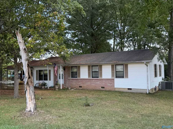 1606 Hayes St SW, Hartselle, AL 35640
