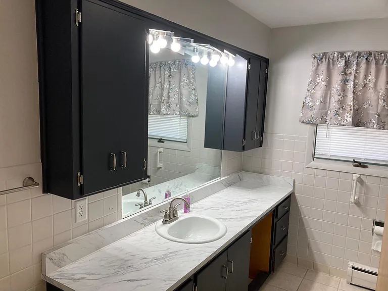 503 W Cedar St — Photo 4