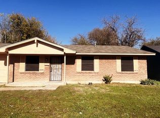 3619 Softcloud Dr, Dallas, TX 75241