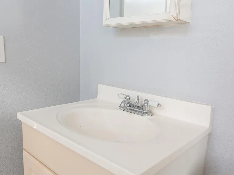 1222 N Kenmore Ave #8 — Photo 21