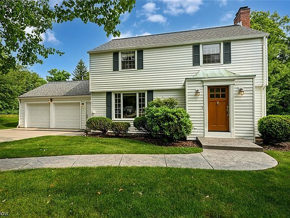2nd image of 3613 Hawthorne Dr