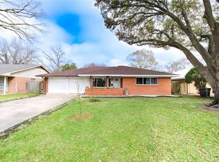 6026 Clarewood Dr, Houston, TX 77081