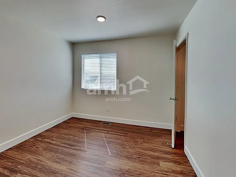 2705 W 3290 S — Photo 14