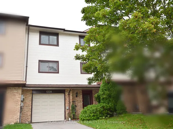 1338 Brands Ct, Pickering, ON L1V 2V4
