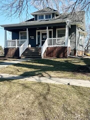 1st image of 518 Broadway St
