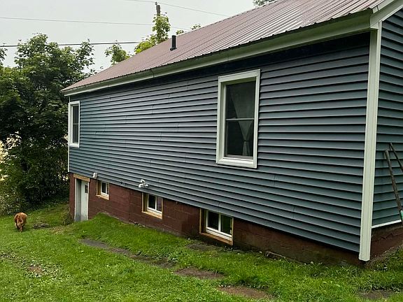 4th image of 242 Hill St