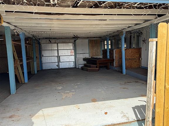 3rd image of 12205 SW 27th St