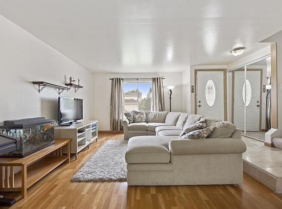 3rd image of 6846 Dove Ave