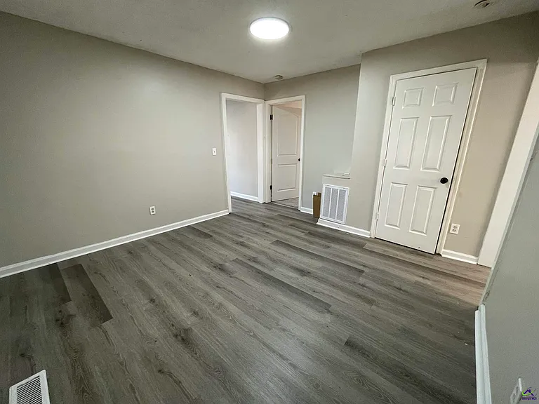 1235 Boone St — Photo 11