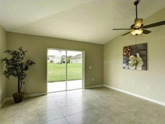 3rd image of 222 Pinefield Dr