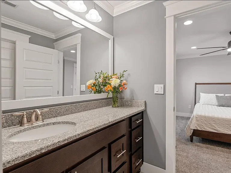 4802B Illinois Ave — Photo 11