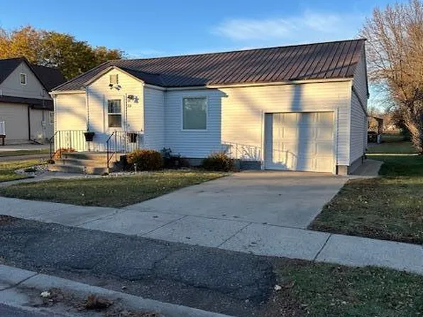 204 W Menage Ave, Lakefield, MN 56150