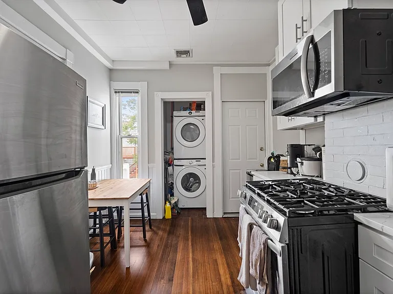 194 Emerson St #3 — Photo 3