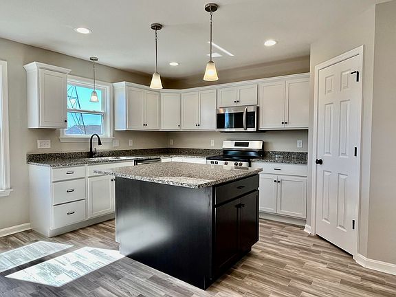 4th image of 6073 Fallen Tree Ln