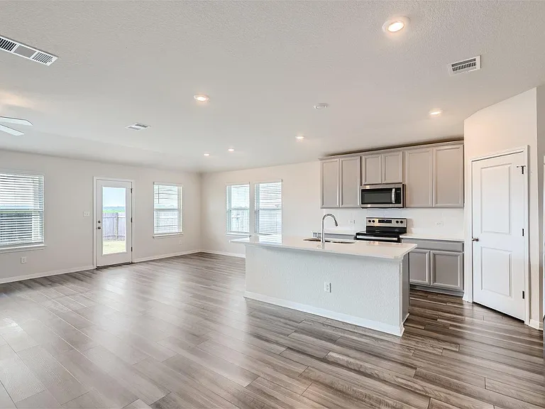 114 Torre Mileto Way — Photo 3
