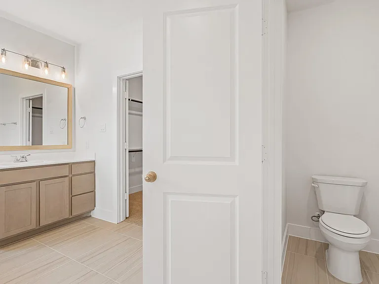 832 Sarasota Shore Dr — Photo 26