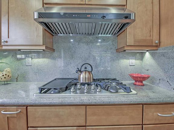 2nd image of 243 Kensington Way