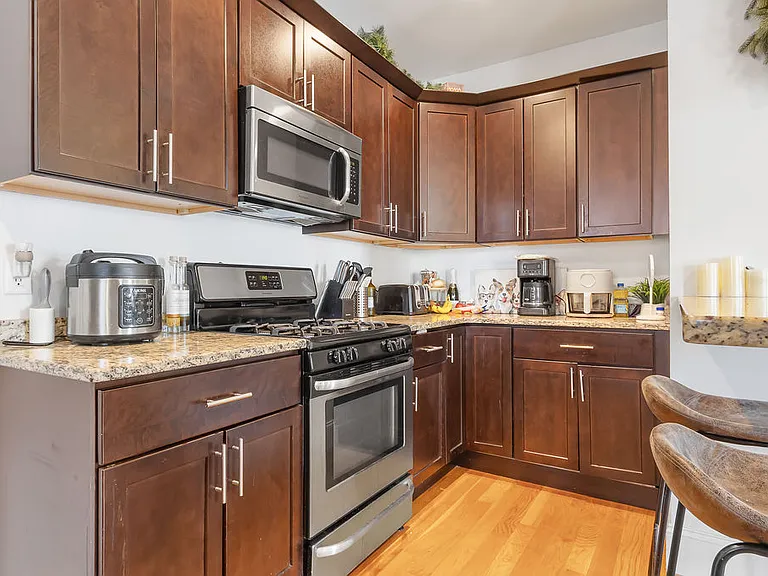 142 Boston St #3 — Photo 9