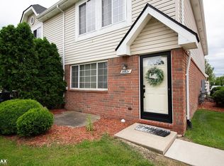 29821 Cathy Ln, Chesterfield, MI 48047