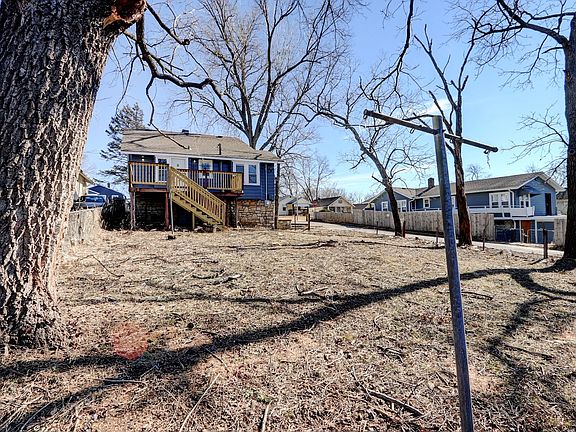 3rd image of 4148 Monroe Ave