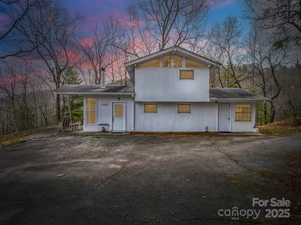 675 Foster Hill Dr, Hendersonville, NC 28739
