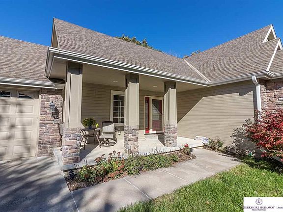 3rd image of 12760 Pioneer Ln