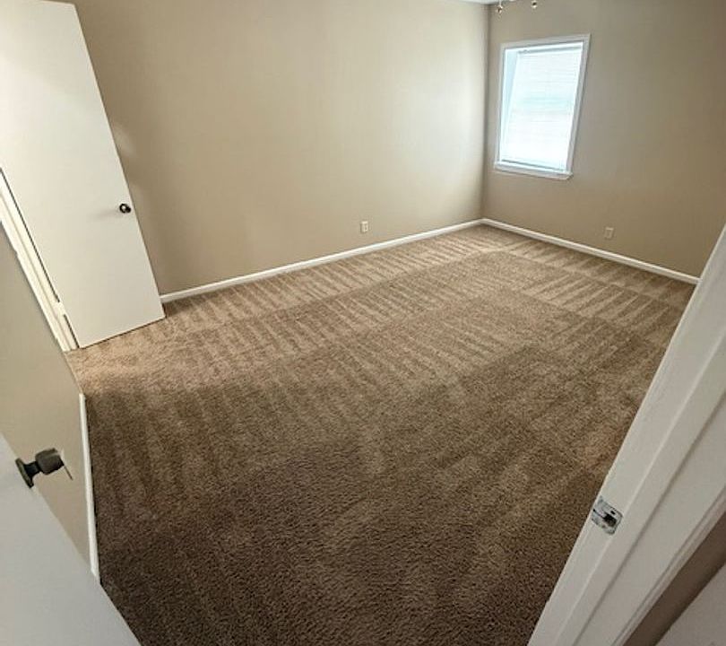 1st image of 304D Palmwood Dr