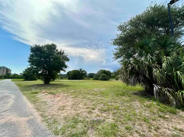 10104 Nelle Ave, Pensacola, FL 32507