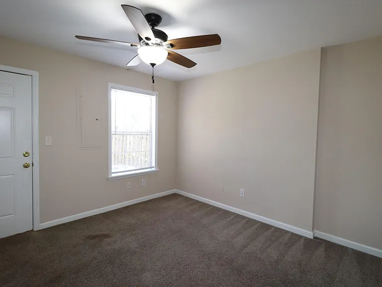 403 John Sutherland Dr — Photo 8