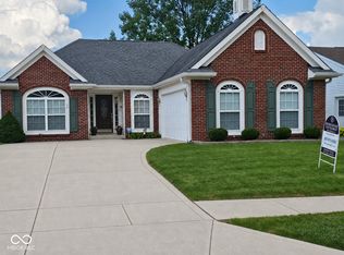 64 Hilltop Farms Blvd, New Whiteland, IN 46184