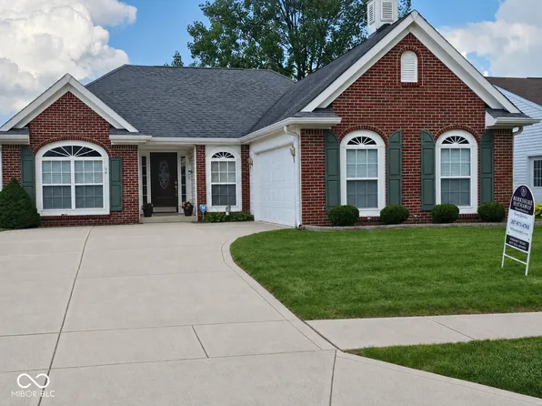64 Hilltop Farms Blvd, New Whiteland, IN 46184