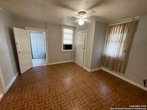 4th image of 200 Cortez Ave