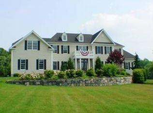 35 Valley View Dr, North Grafton, MA 01536