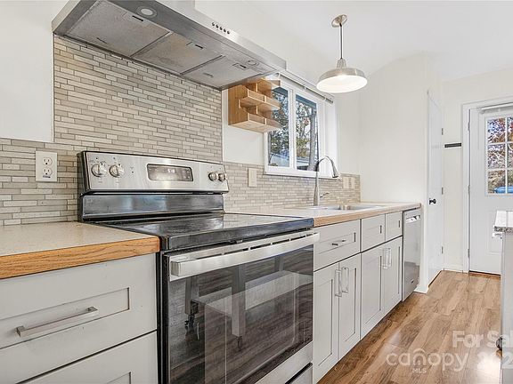 5th image of 31 Nightcastle Ln