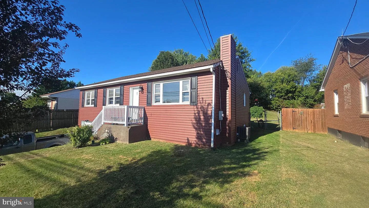 1041 N Mildred St photo 1
