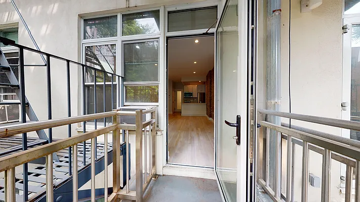 Rented by Bond New York | media 10