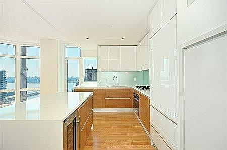4th image of 555 W 59th St APT 33B
