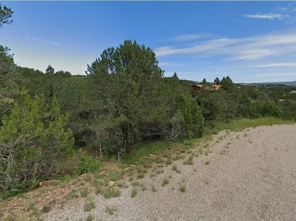 201 Rockridge Dr, Capitan, NM 88316