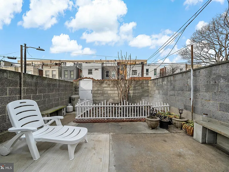 2126 S Iseminger St — Photo 26