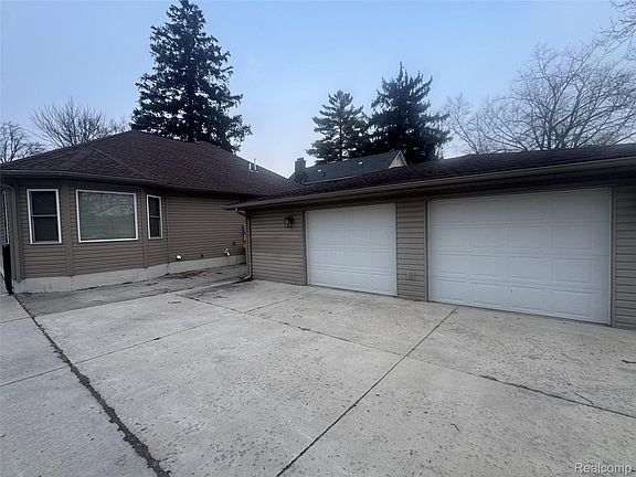 5th image of 7949 Church Rd