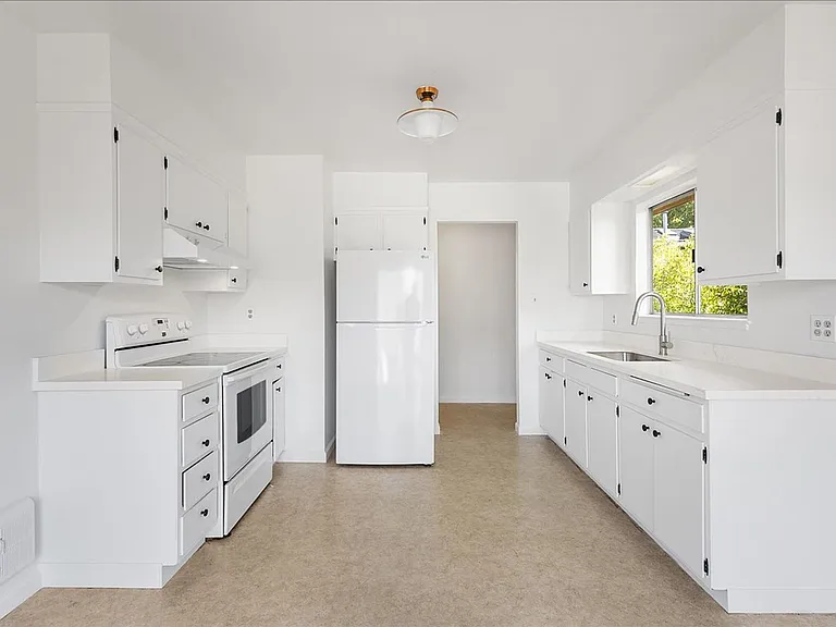 2118 Alameda Ave — Photo 6
