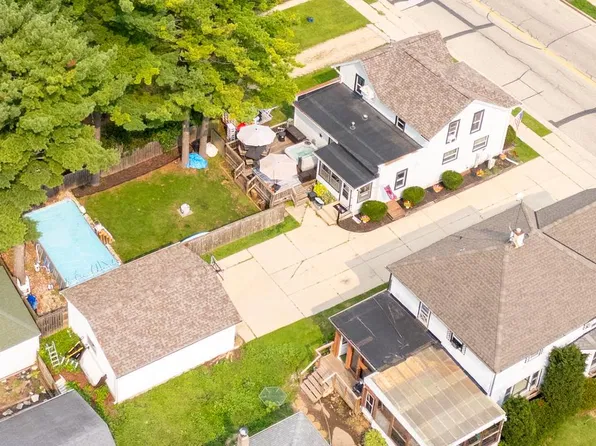 213 Kettle Moraine DRIVE S S, Slinger, WI 53086