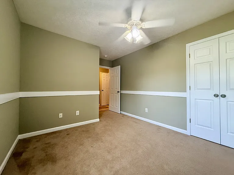 42 Mayflower Ct — Photo 12