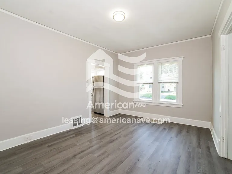 1386132_004_living_room_13874929.jpg