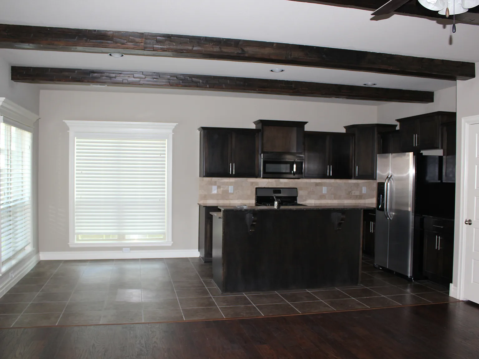 3305 W Princeton St - Spacious 4/3/2 in Arlington Court, BA — Photo 4