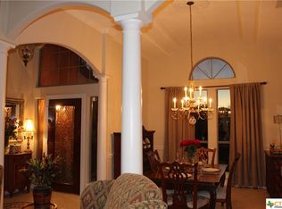 216 Blue Bird Ct, Mcqueeney, TX 78123