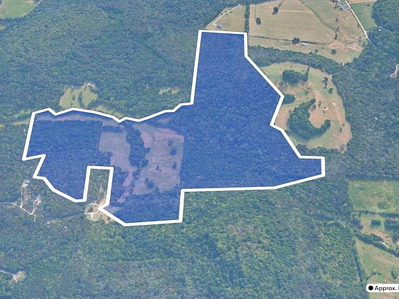 2nd image of 935 Comer Rd