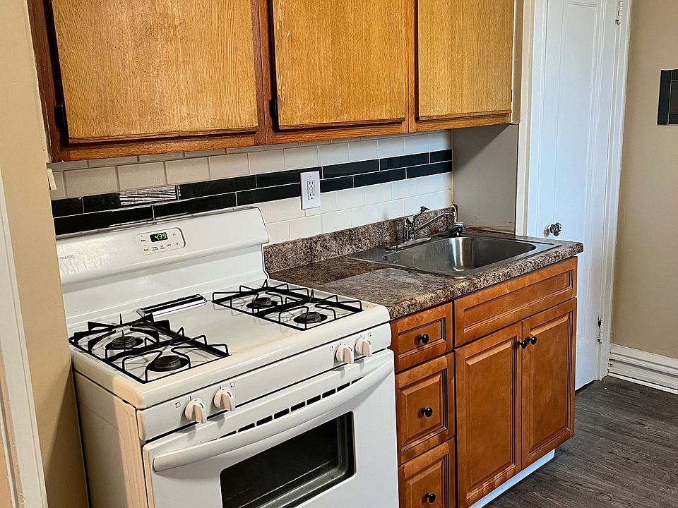 1st image of 3346 Saint Vincent St Floor 2