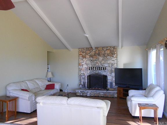 3rd image of 3700 Greenwood Dr