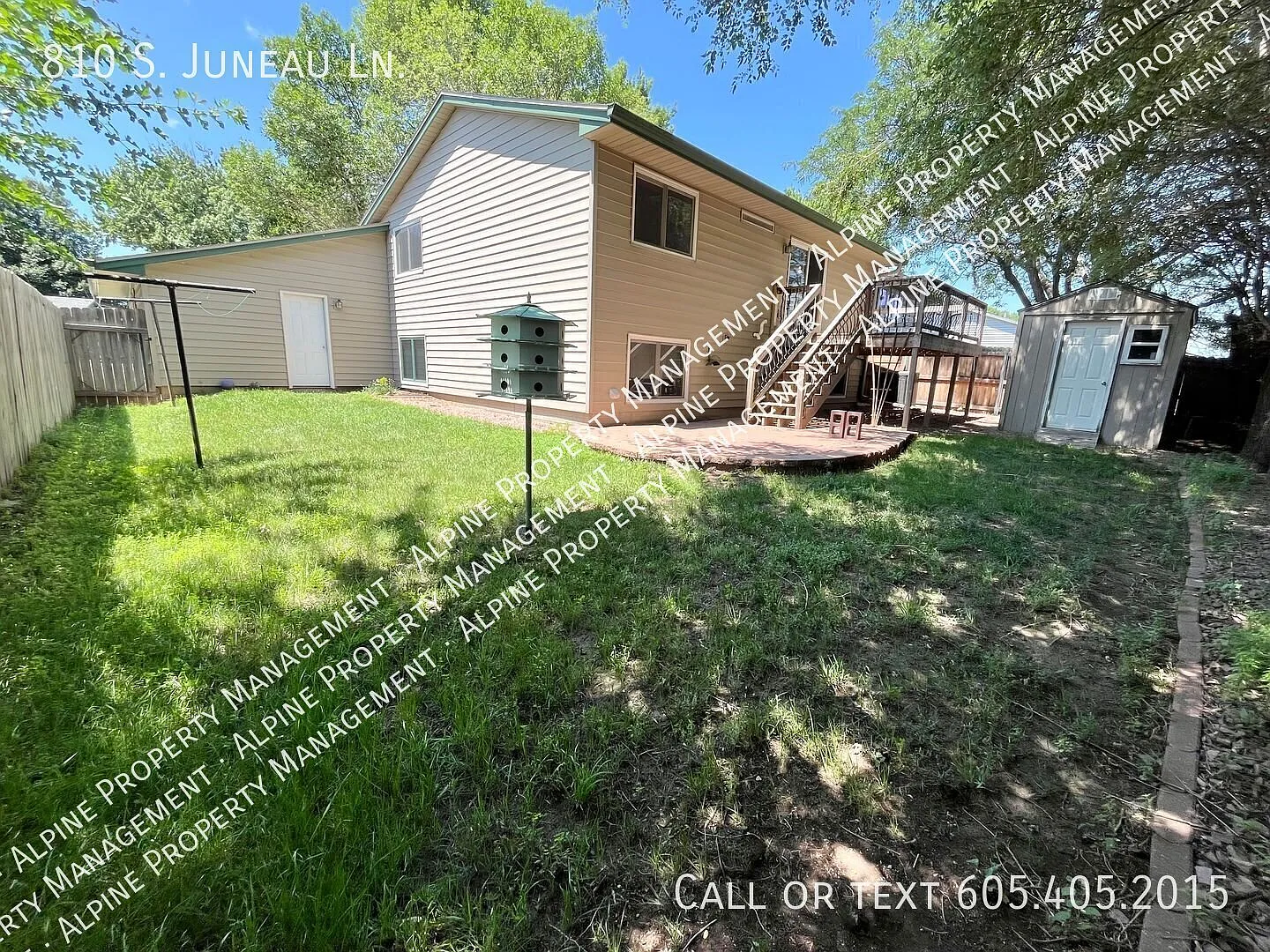 3 Bed/2 Bath with Fully Fenced in Yard! — Photo 3
